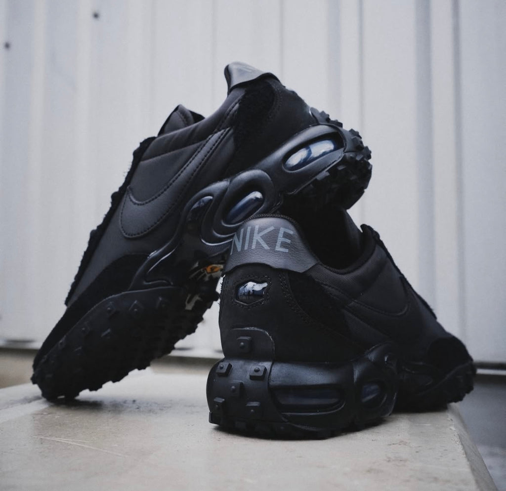 NIKE AIR MAX TRIPLE BLACK