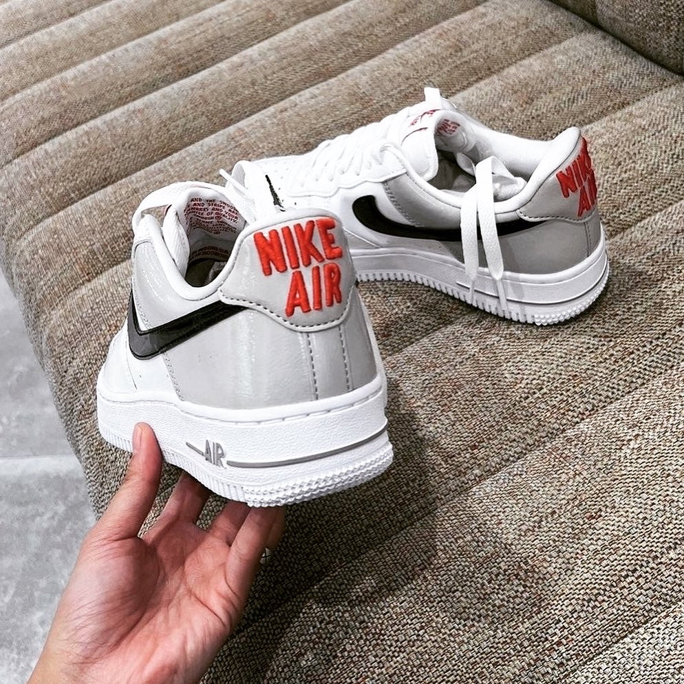 NIKE AIR FORCE 1 WHITE GREY BLACK RED